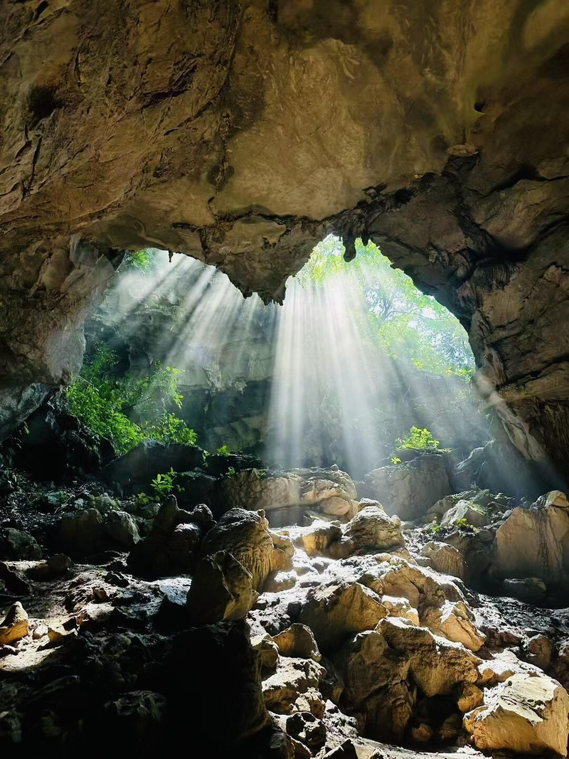 Guizhou 9-Day Cultural Heritage & Cave Expedition: Astronomy, Miao Craft, Charity Study Tour