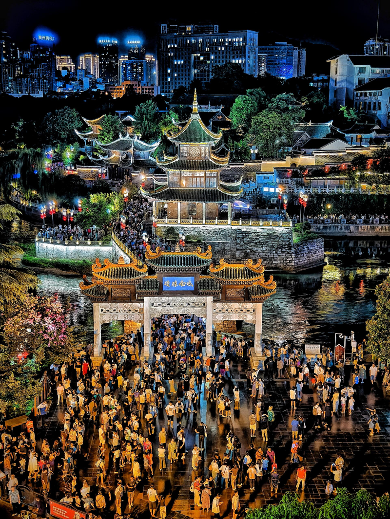 Guizhou 5-Day Heritage &amp; Luxury: An Exclusive Cultural Journey from Shanghai to the Heart of Guizhou's Living Traditions